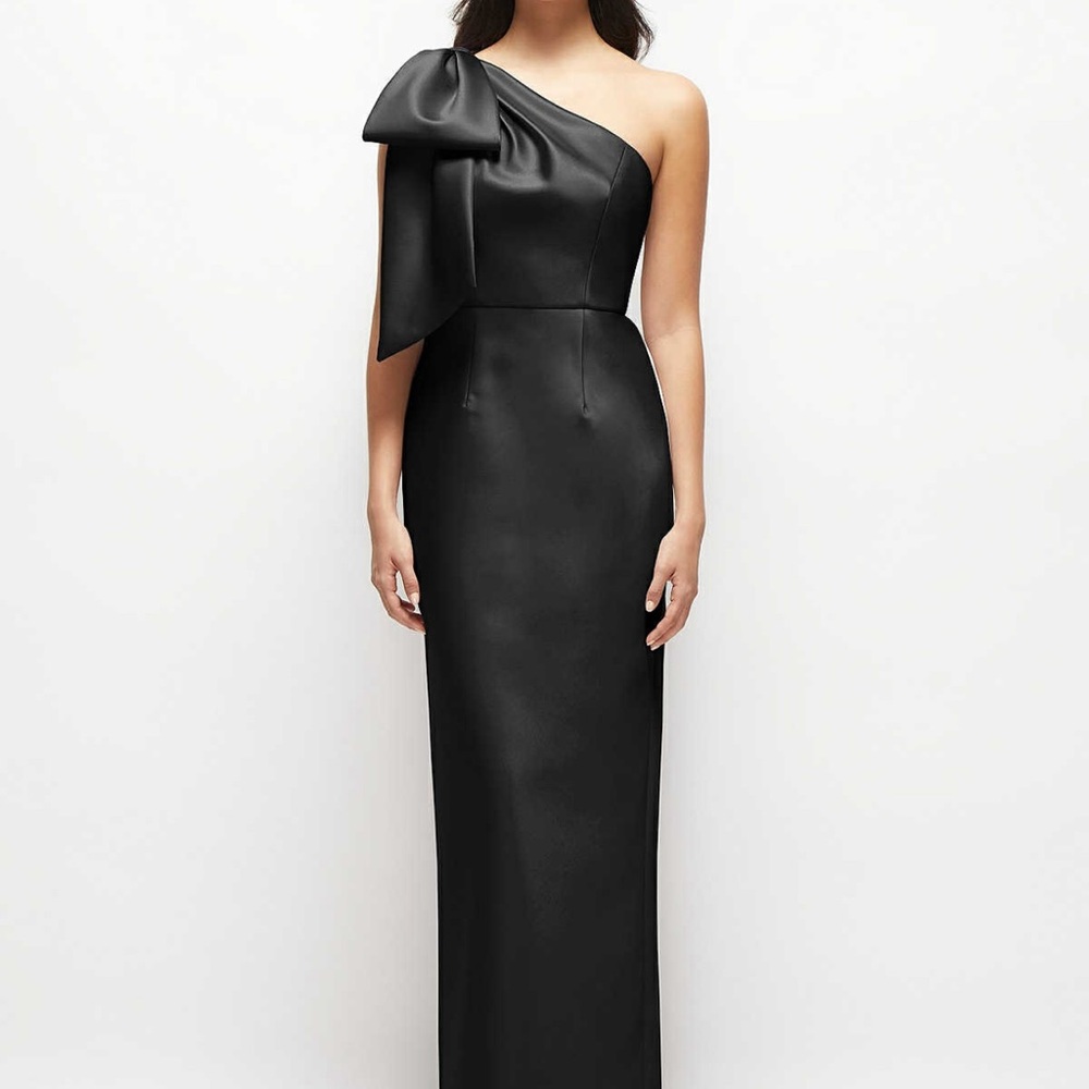 ALFRED SUNG Black Tie One-Shoulder Gown